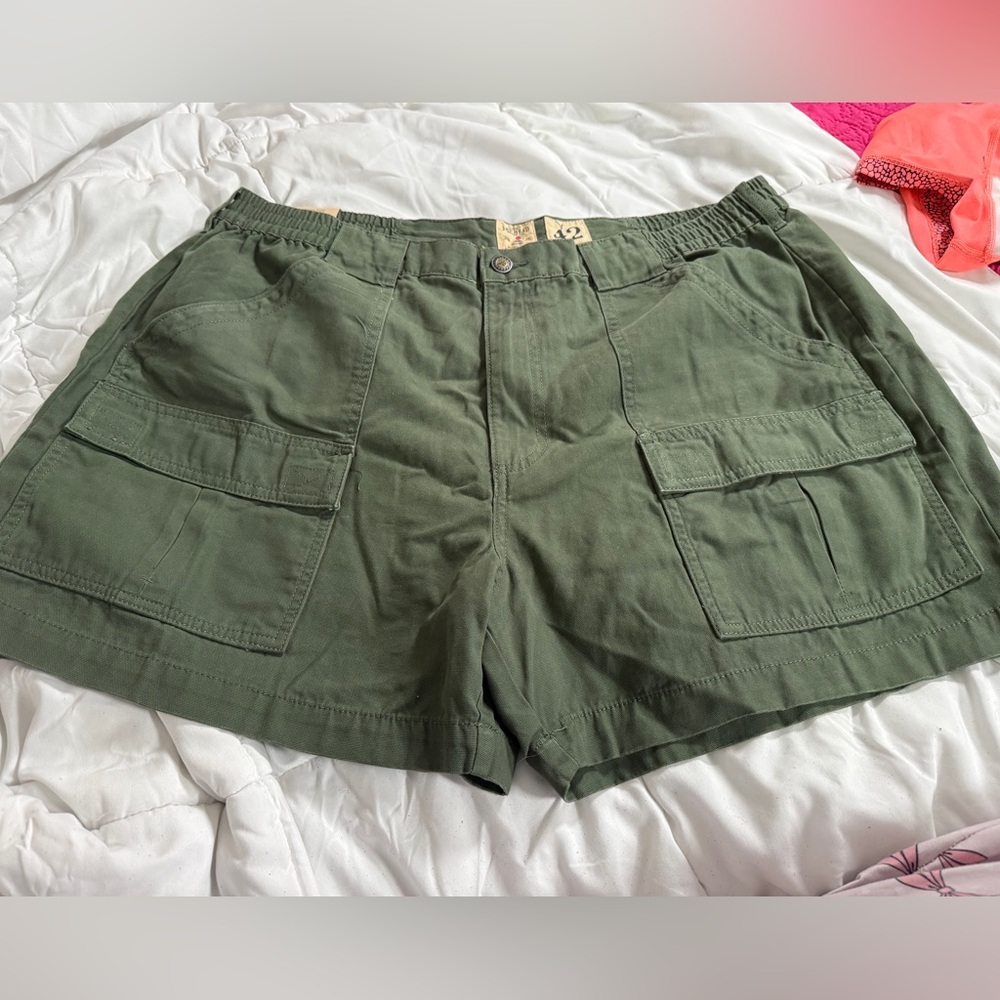 RedHead Green Women's Shorts Bermudas